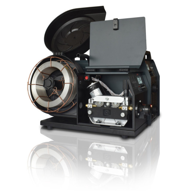 Сварочный полуавтомат PATON™ ProMIG-630-15-4-400V W MAXwire Сварочный полуавтомат PATON™ ProMIG-630-15-4-400V W MAXwire